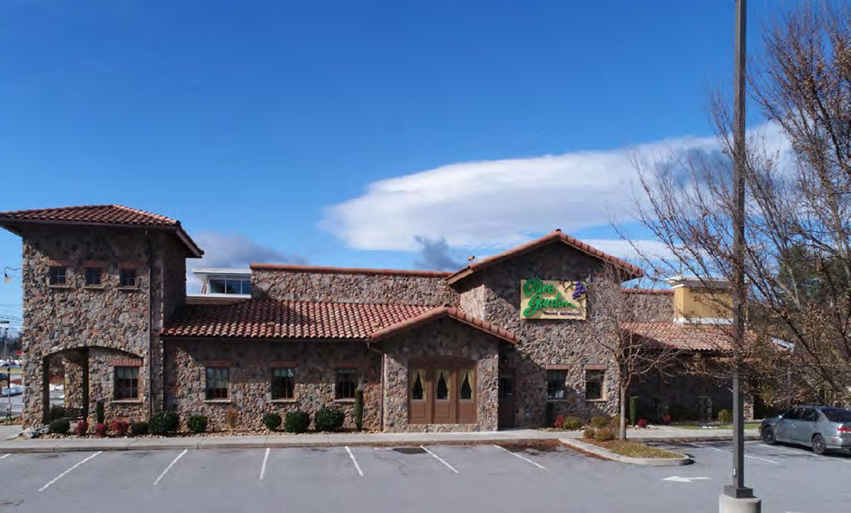 Olive Garden Restaurant - Commercial Property in Wilkesboro, NC