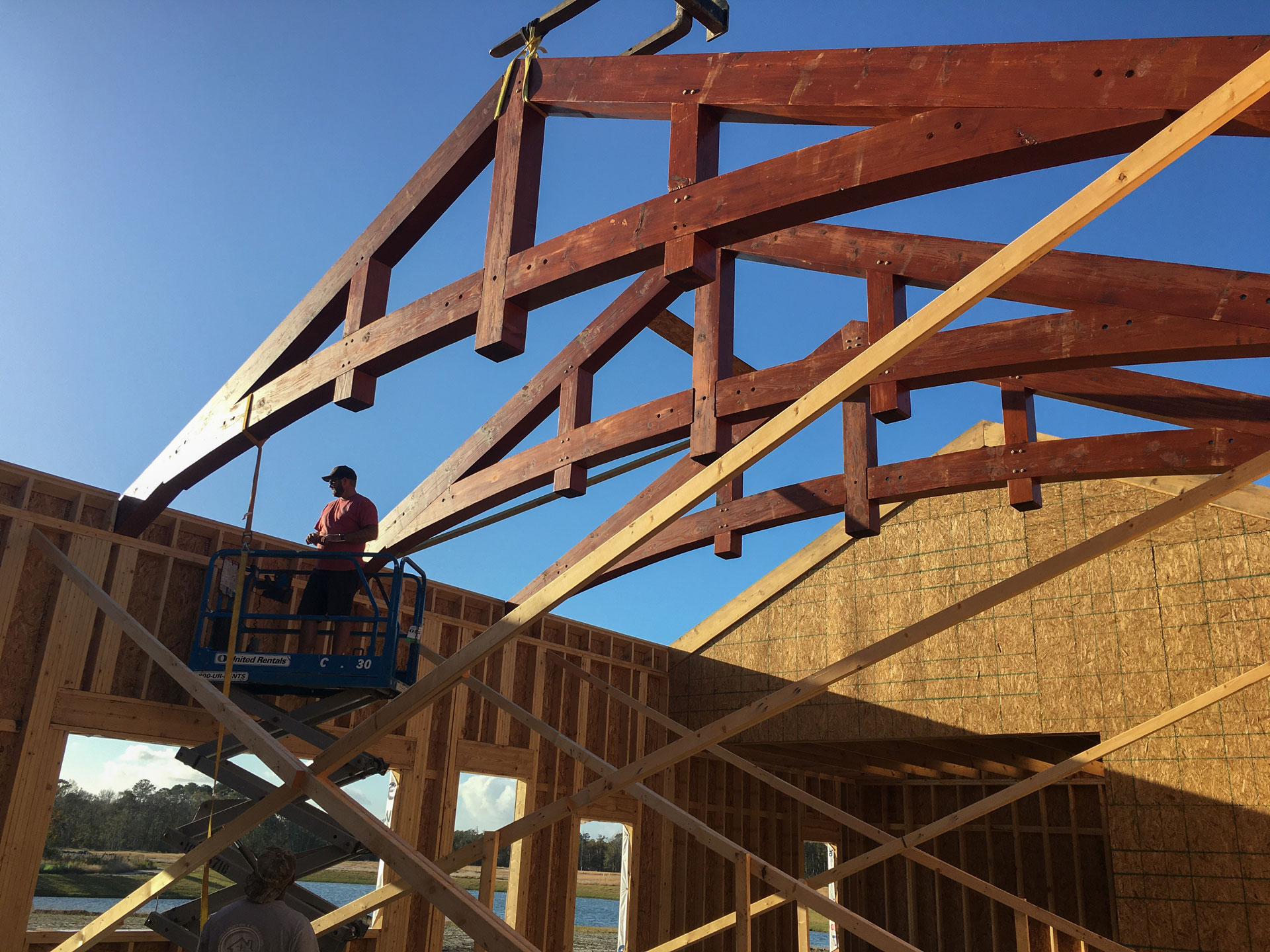 The Lakes at Pine Forest - Timber frame truss installation